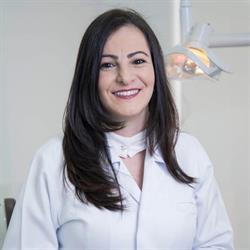 Dra. Juliana Atoui - Dentista em Alphaville