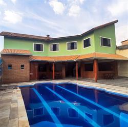 Casa De Piscina