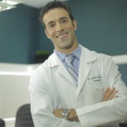 Dr. Gustavo Cruz - Urologista