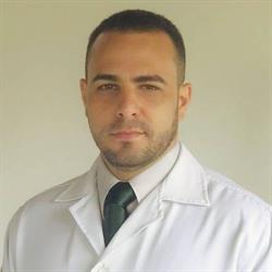Dr. Cássio Santiago