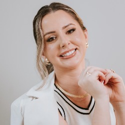 Enfermeira Esteta e Otomodelação | Dra Kauane Meschial
