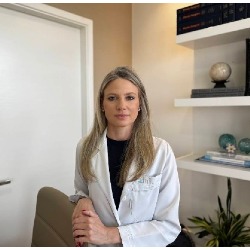 Dra. Lauren Klas | Cirurgia Plástica
