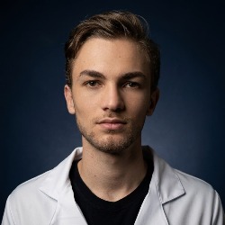 Massoterapeuta Yuri Beckhauser