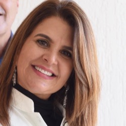 Dra. Rozana Teodoro de Rezende e Silva