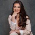 Dra. Karla Bregensk